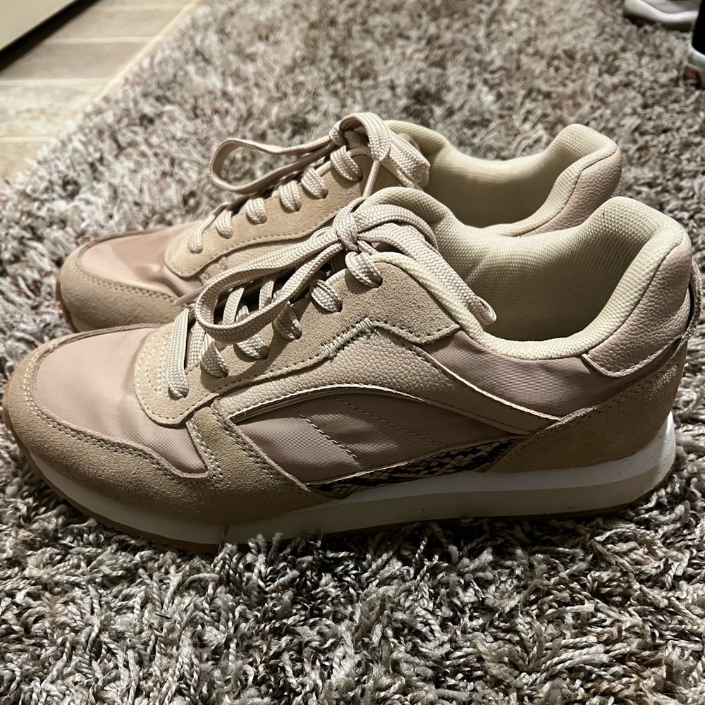 Zara tennis shoes